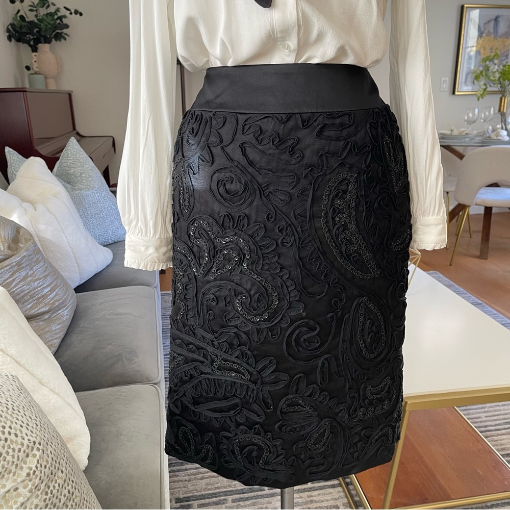 Lafayette 148 New York Pencil Skirt Hand Beaded Lace Detailed Black, Sz 8